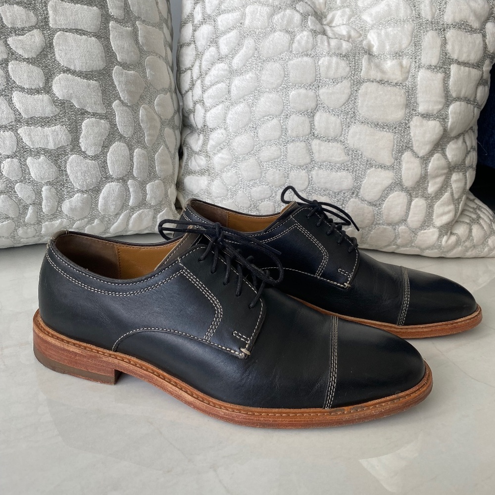Johnston and Murphy leather dress shoe